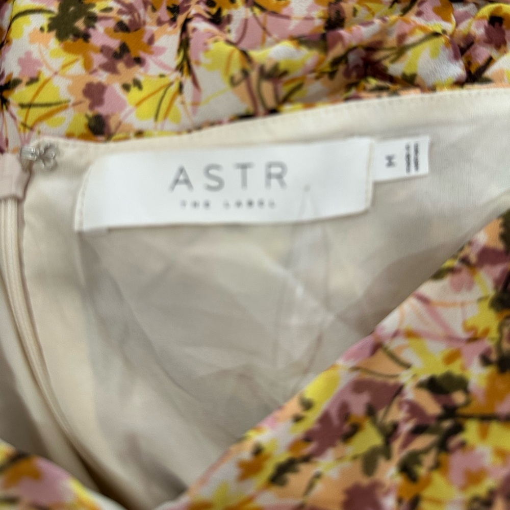 Astr The Label Blush Yellow Multi Color Mini Dress Back Zipper Size Medium - Picture 11 of 13